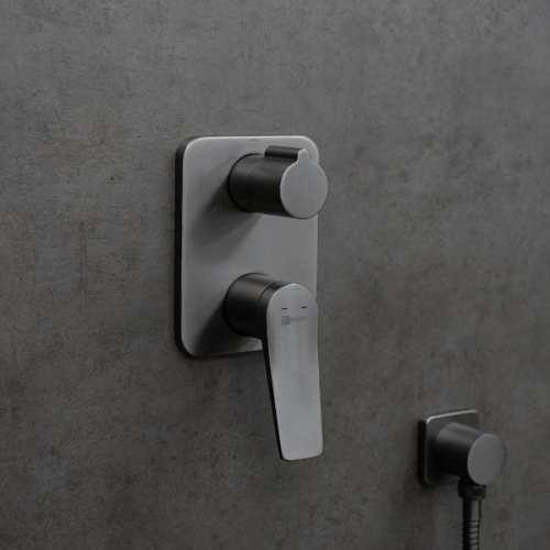 Встраиваемая душевая система Lemark BRONX LM3722GM графит фото 2 встраиваемая душевая система lemark bronx lm3722gm графит фото 2