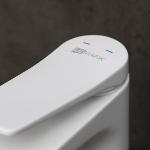 Смеситель для раковины Lemark BRONX LM3737MW белый матовый фото 3 смеситель для раковины lemark bronx lm3737mw белый матовый фото 3