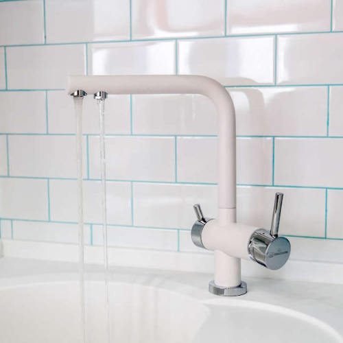 Смеситель для кухни Omoikiri Nagano WH-P белый фото 4 смеситель для кухни omoikiri nagano wh-p белый фото 4