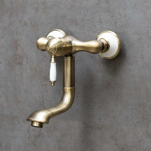 Смеситель для раковины Lemark VILLA LM4811B бронза фото 2 смеситель для раковины lemark villa lm4811b бронза фото 2